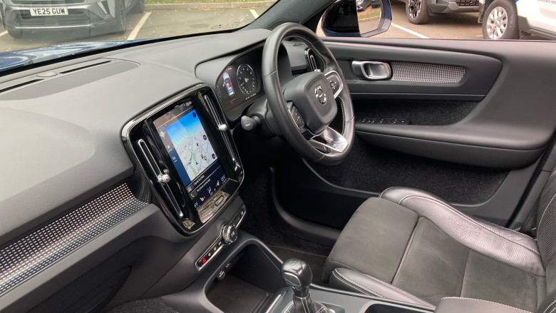 Volvo Xc40 1.5 T3 R DESIGN 5dr Petrol Estate